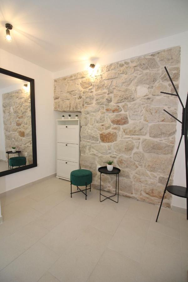 Ghetto Apartment Primošten Exterior foto